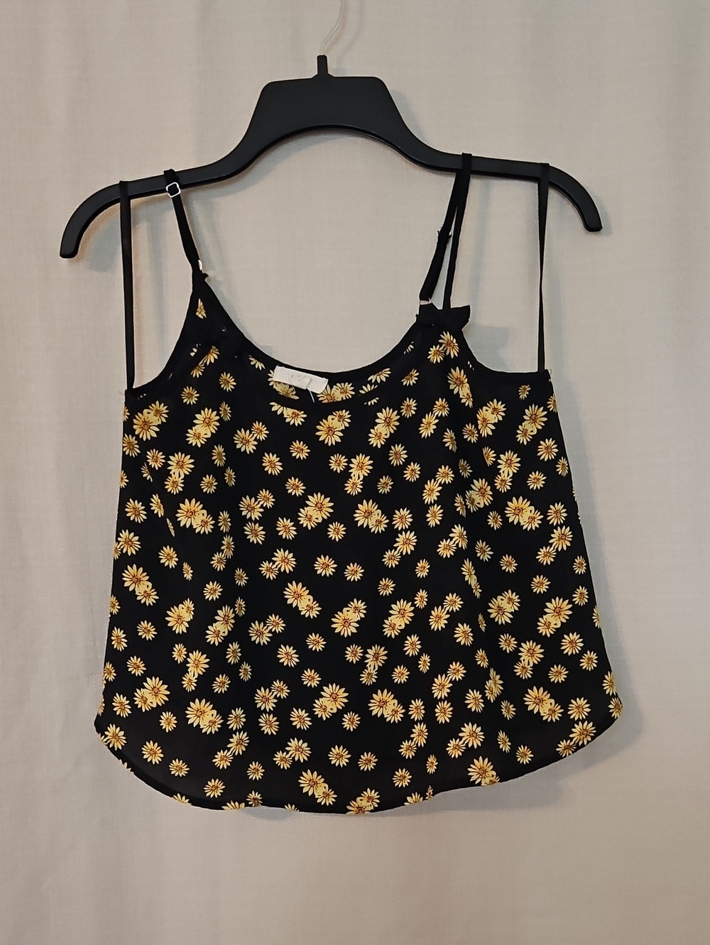 Black Daisy-Print Adjustable Spaghetti-Strap Cami Top
